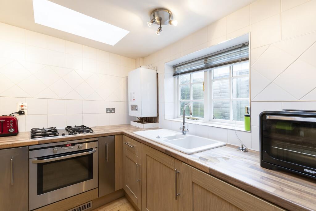 Additional image 7 of Hemnall Street, Epping, CM16