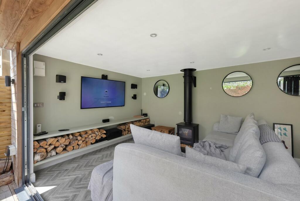 Additional image 29 of Upper Roman Road, Chelmsford, CM2