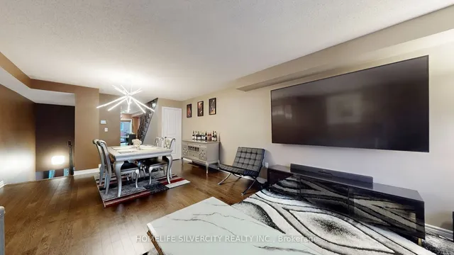 Additional image 19 of 41 Padbury Tr