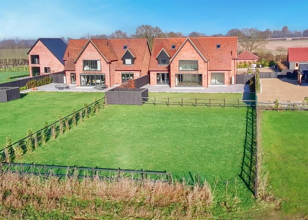 Additional image 26 of Ingatestone Road, Stock