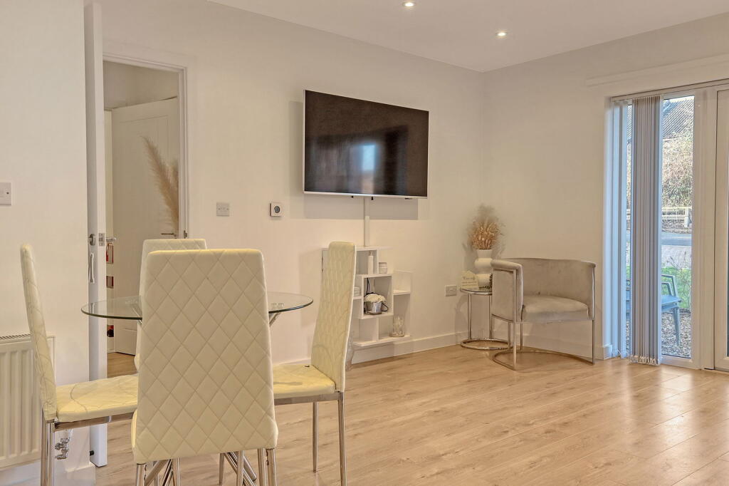 Additional image 20 of Goldington Crescent, Billericay, CM12