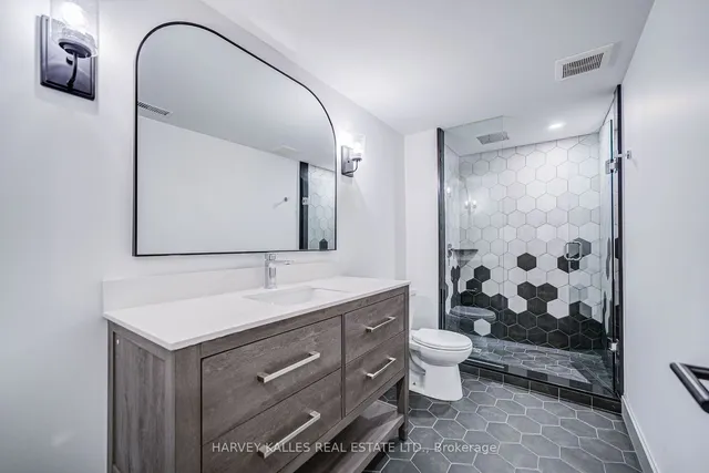 Additional image 38 of 158 Eastbourne Ave