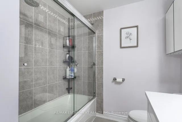 Additional image 21 of 83 Robert Hicks Dr