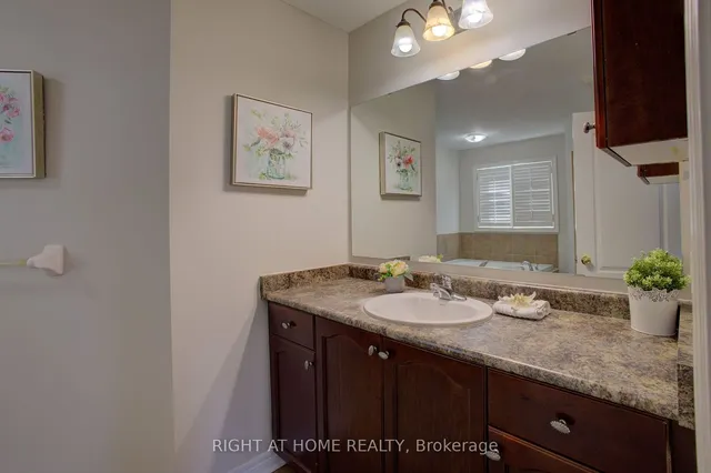 Additional image 23 of 25 Robitaille Dr