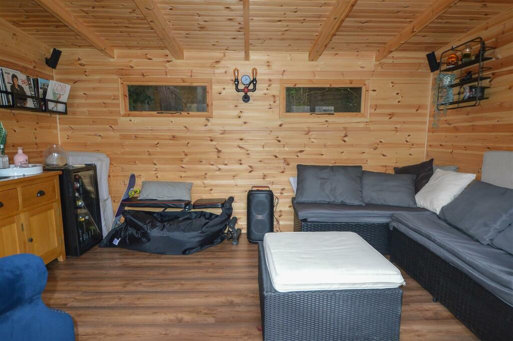 Additional image 19 of Downsland Drive, Brentwood