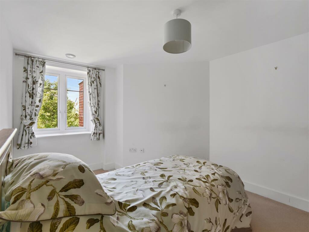 Additional image 12 of Limpsfield Road, Sanderstead, South Croydon