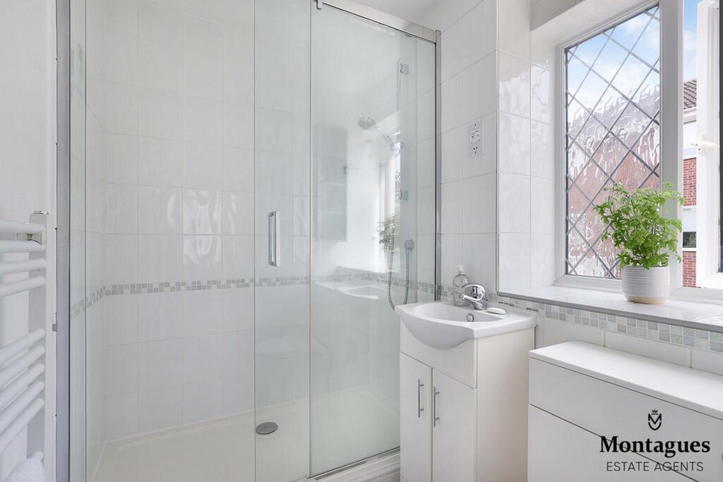 Additional image 14 of Slade End, Theydon Bois, CM16