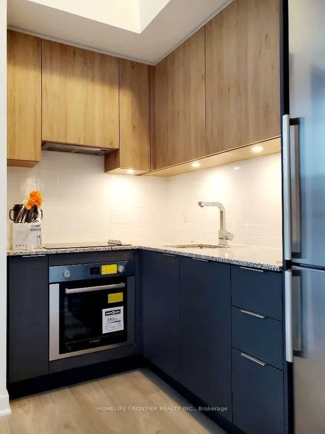 Additional image 5 of 120 Parliament St Unit 604