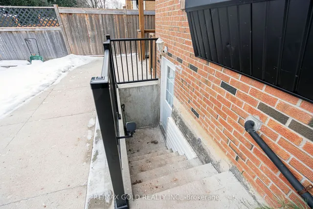 Additional image 35 of 4 Simmons Blvd