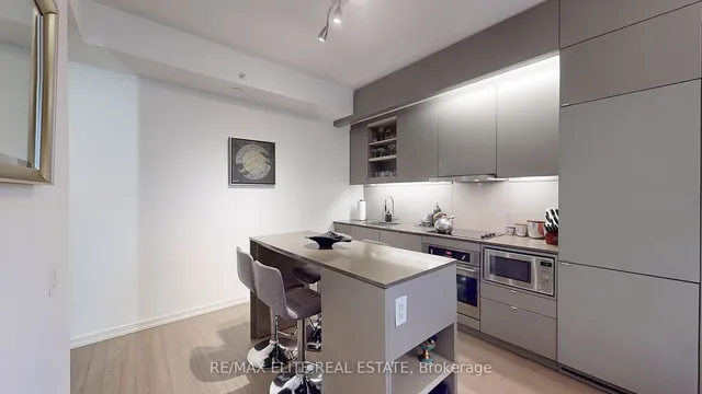 Additional image 11 of 101 Peter St Unit 2701