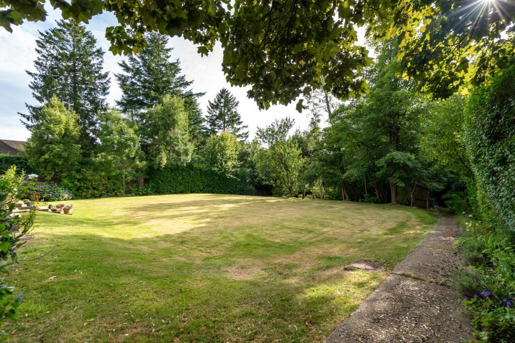 Additional image 33 of High Drive, Woldingham, CR3