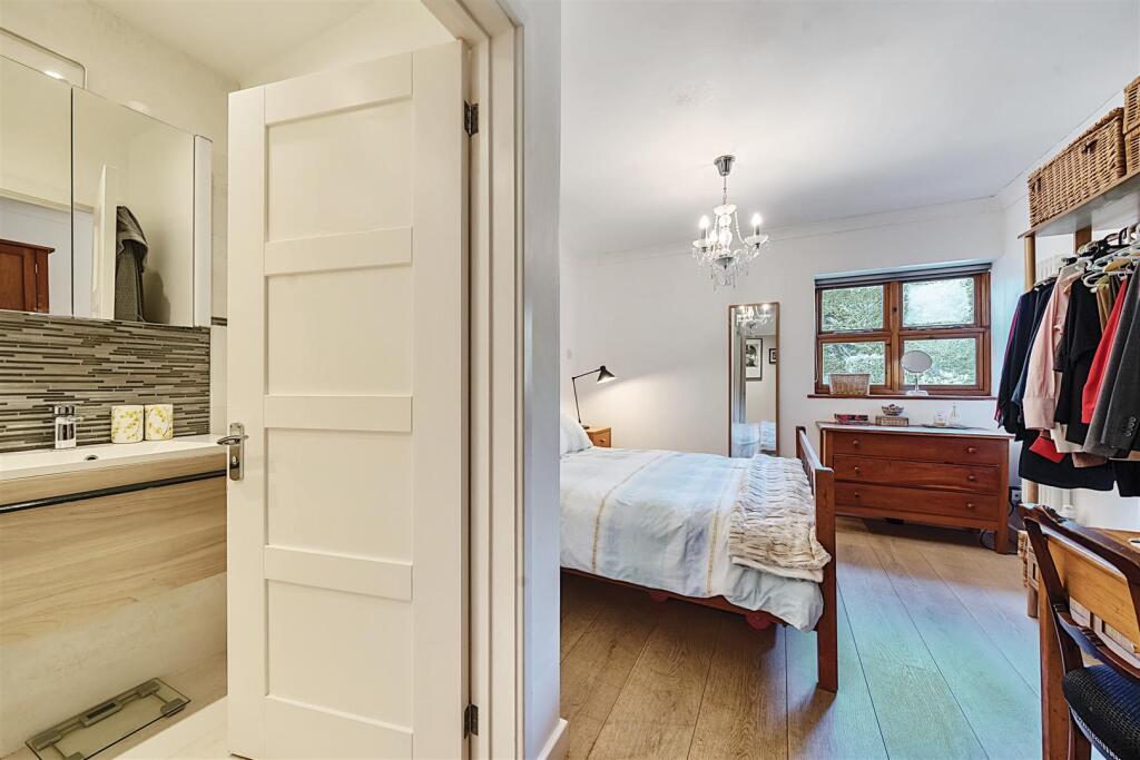 Additional image 12 of High Road, Chipstead