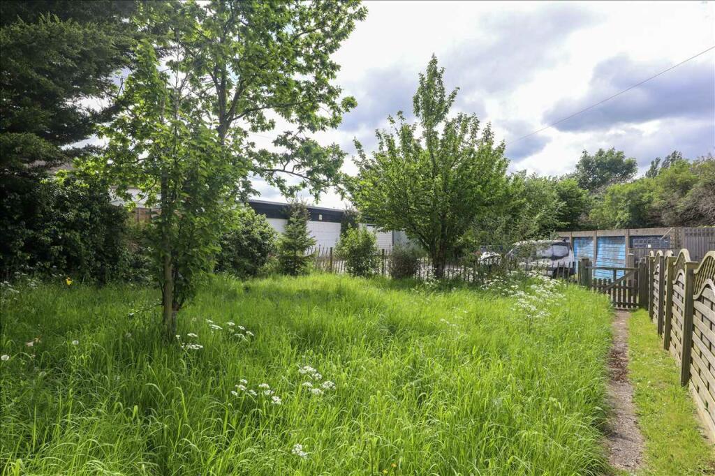 Additional image 9 of Stoats Nest Road