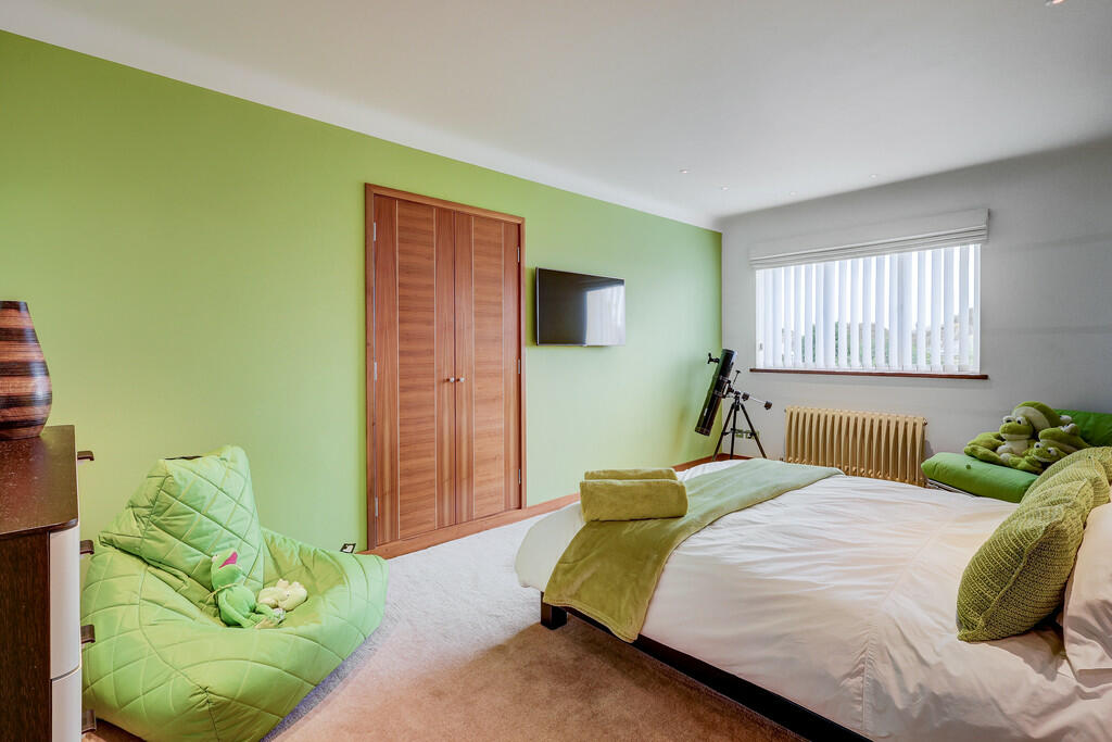 Additional image 38 of Cliff Way, Frinton-on-Sea