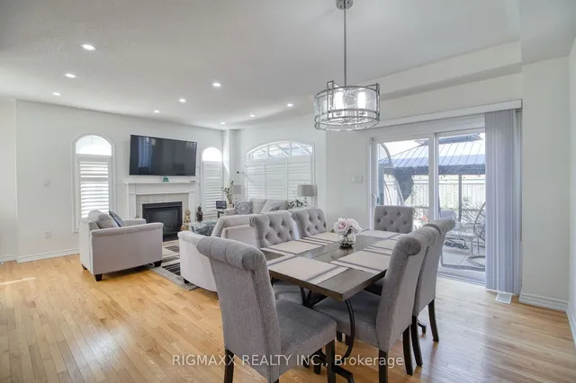 Additional image 12 of 53 Lola Cres