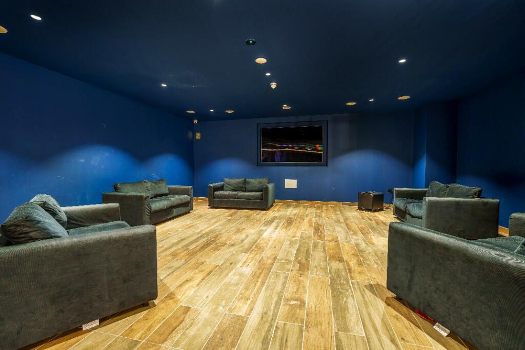 Additional image 5 of Warley HQ