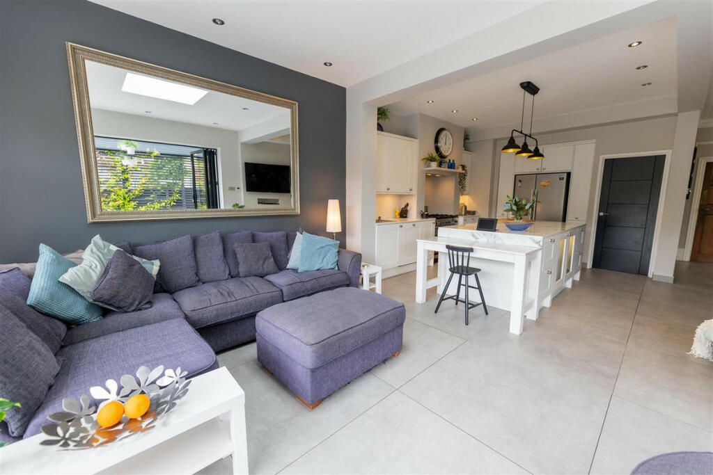 Additional image 7 of Trafalgar Road, Clacton-On-Sea, CO15 1