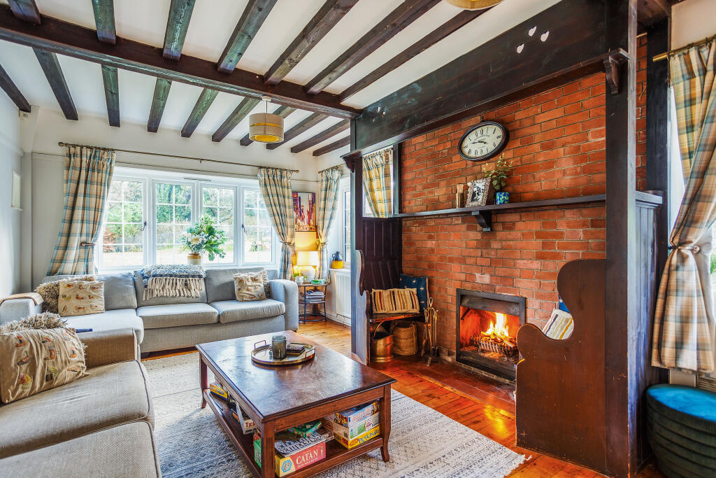 Additional image 25 of Woodland Way, Caterham, CR3