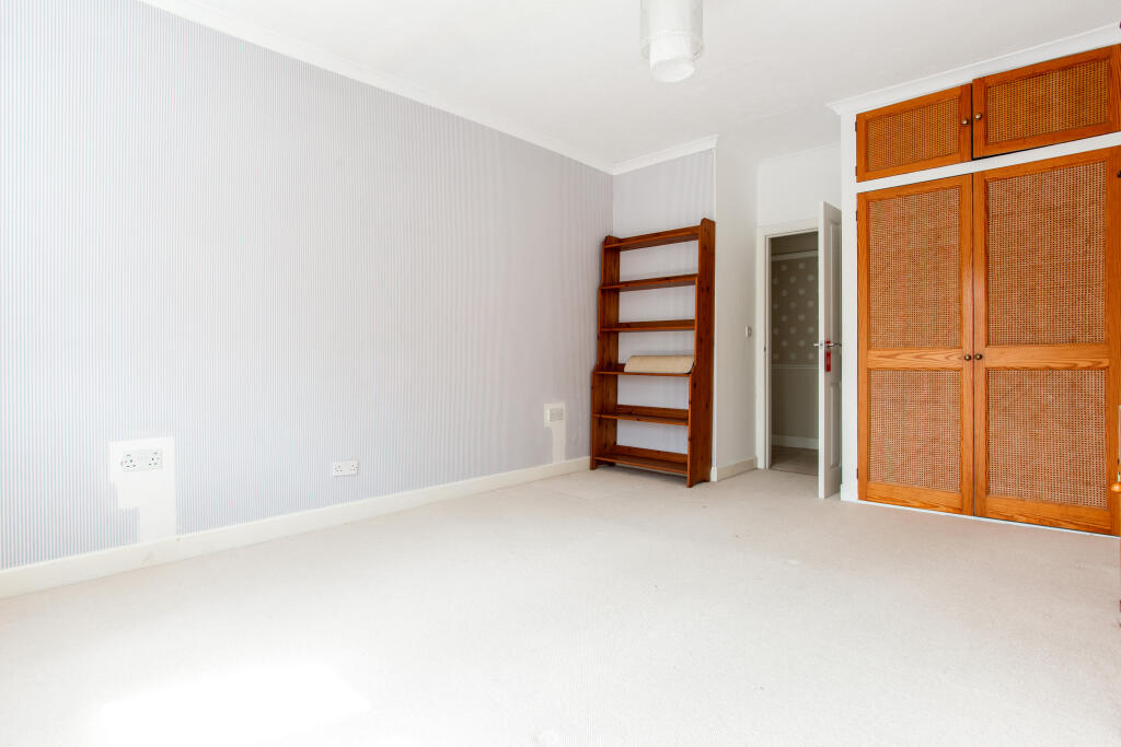 Additional image 22 of Harestone Valley Road, Caterham, CR3