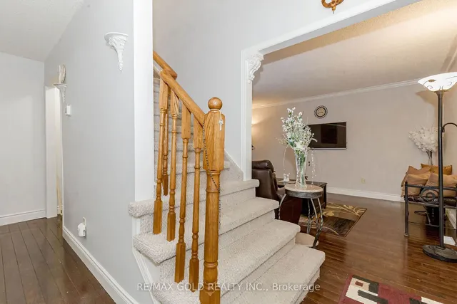 Additional image 23 of 8 Saint Tropez Crt