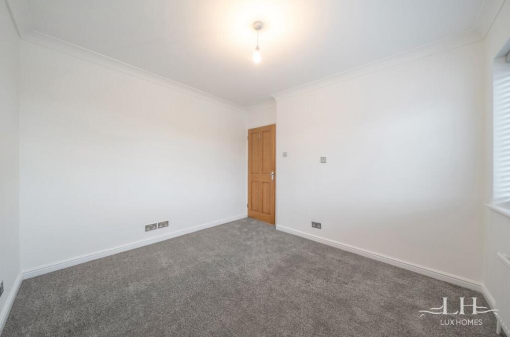 Additional image 11 of Doddinghurst Road, Brentwood