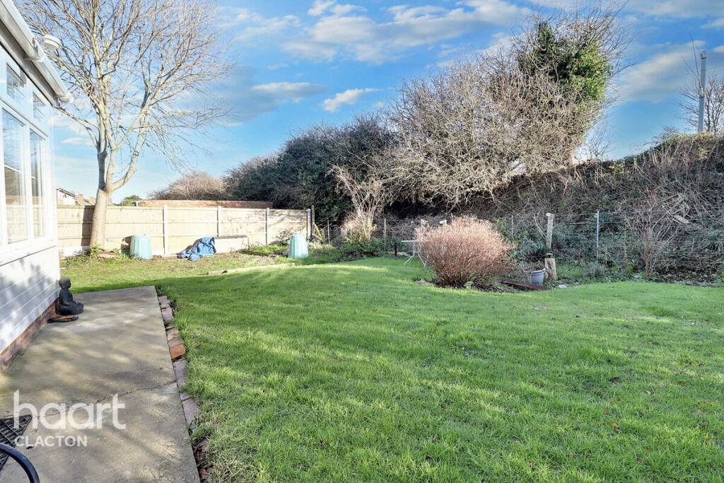 Additional image 8 of Columbine Gardens, Walton On The Naze