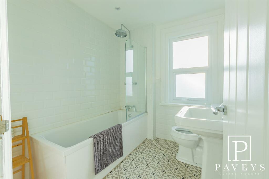 Additional image 21 of Pole Barn Lane, Frinton-On-Sea