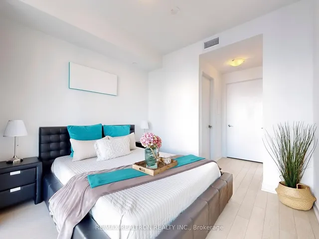 Additional image 17 of 10 Park Lawn Rd Unit 3709