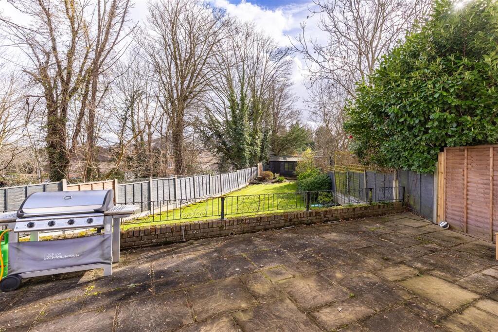 Additional image 15 of Centre Drive, Epping