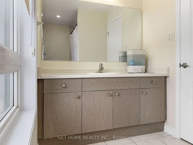 Additional image 28 of 61 Circus Cres