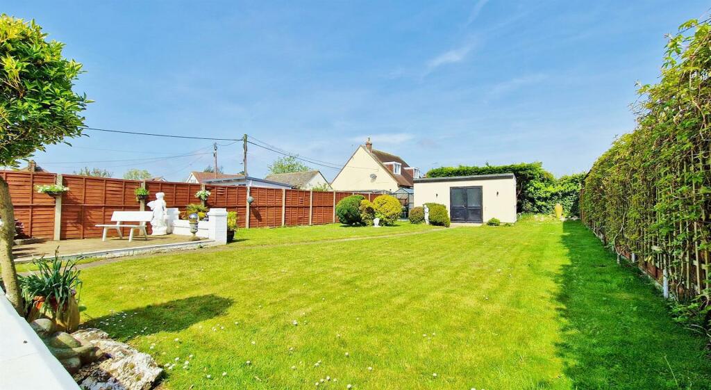 Additional image 30 of Frinton Road, Kirby Cross