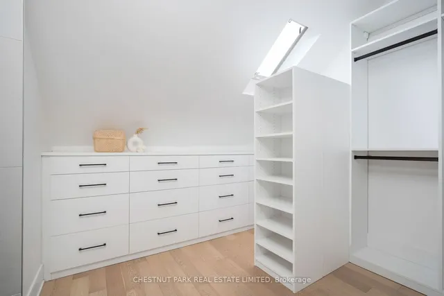 Additional image 26 of 14 Wellesley Ave