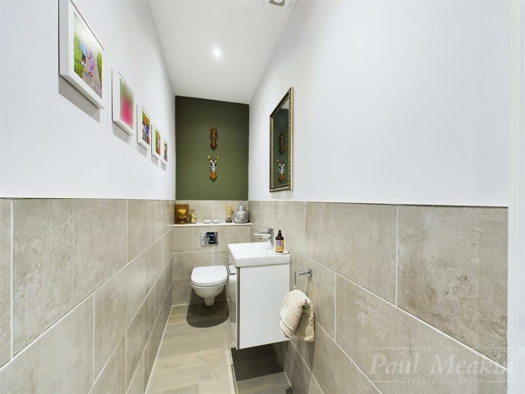 Additional image 9 of Cranleigh Close, South Croydon