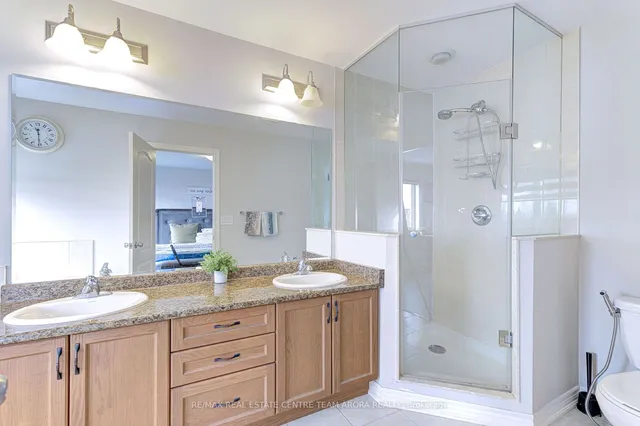 Additional image 15 of 41 Hogan Manor Dr