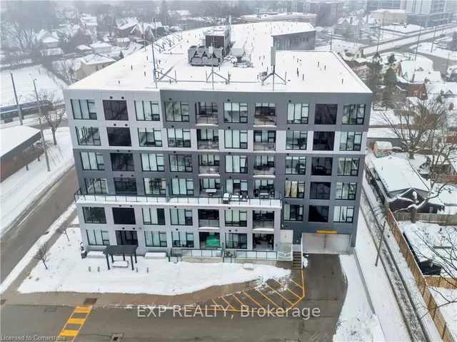 Additional image 3 of 690 King St Unit 203