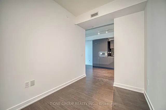 Additional image 25 of 238 Simcoe St