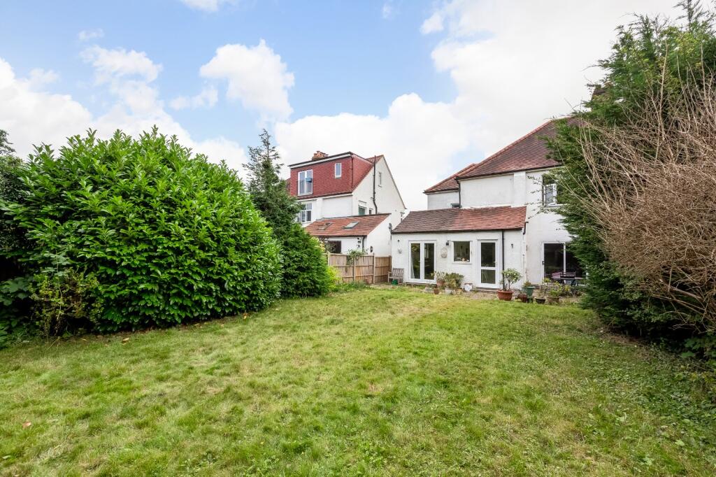 Additional image 2 of Fryston Avenue, Coulsdon, CR5