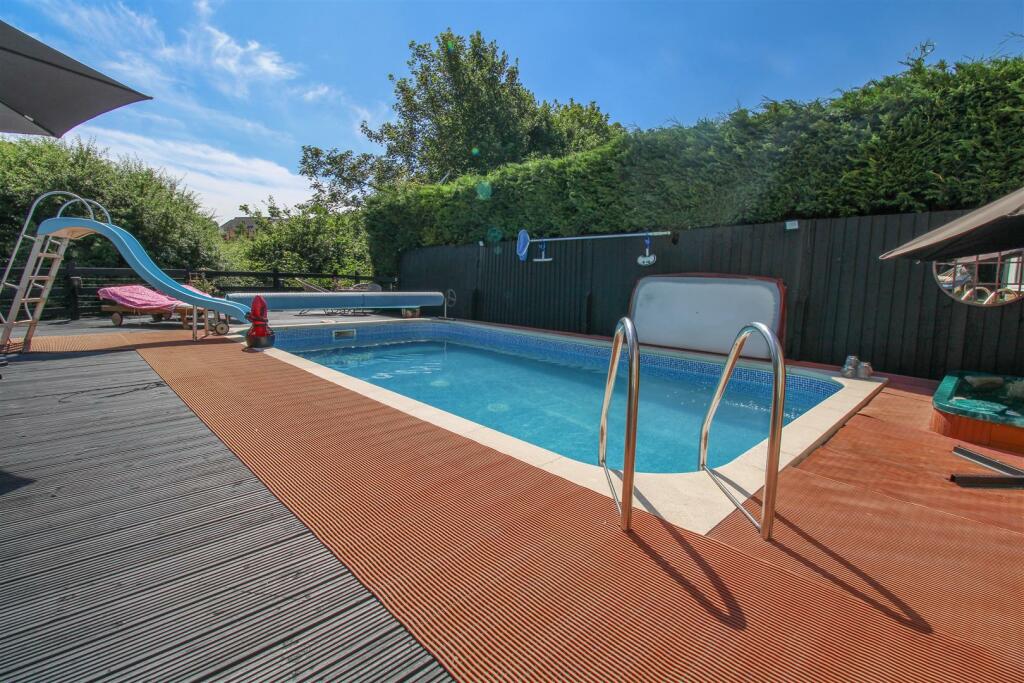 Additional image 3 of Curteys, Old Harlow, Harlow