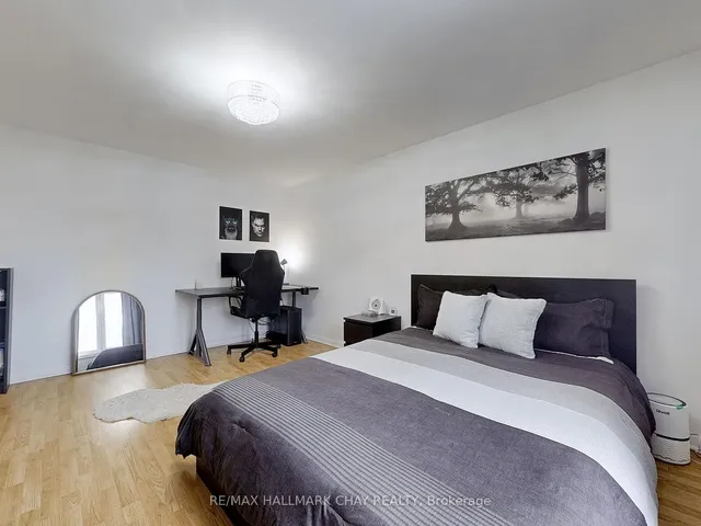 Additional image 20 of 16 Edinborough Crt