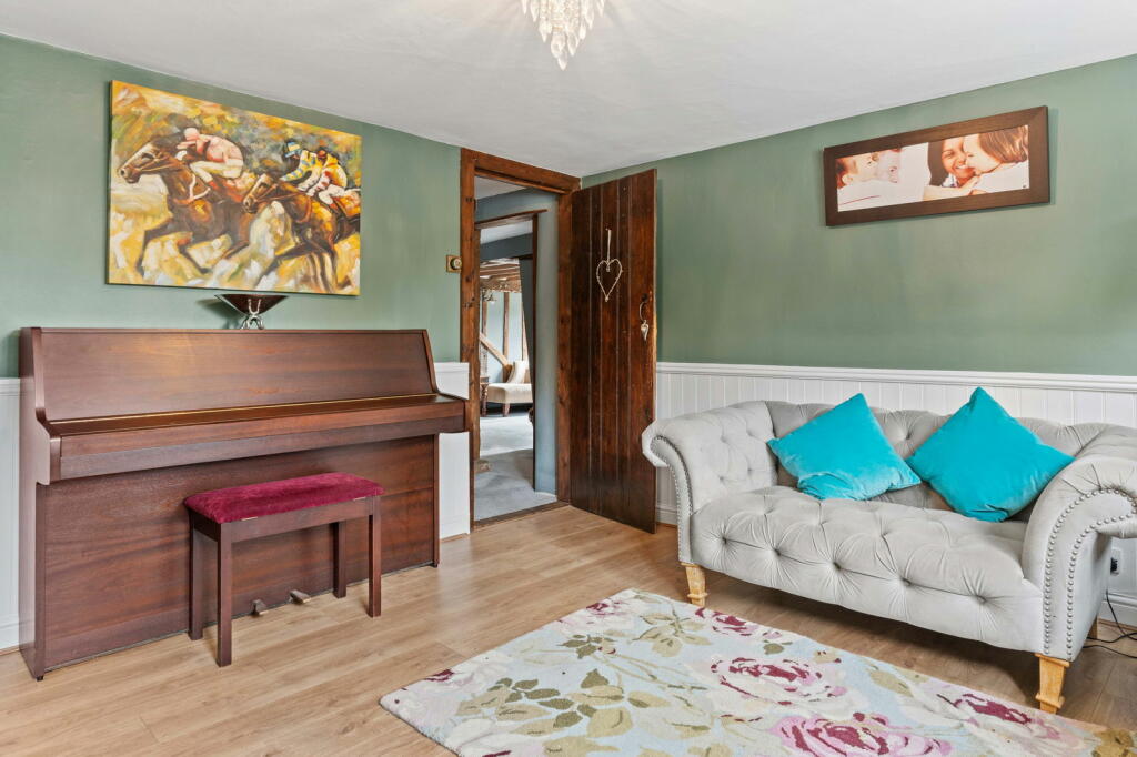 Additional image 23 of Brook End Road South, Chelmsford