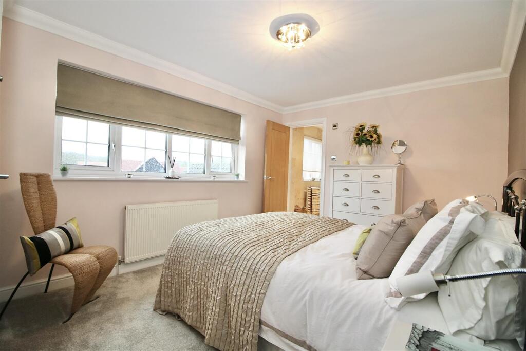 Additional image 13 of Park Lane, Ramsden Heath, Billericay