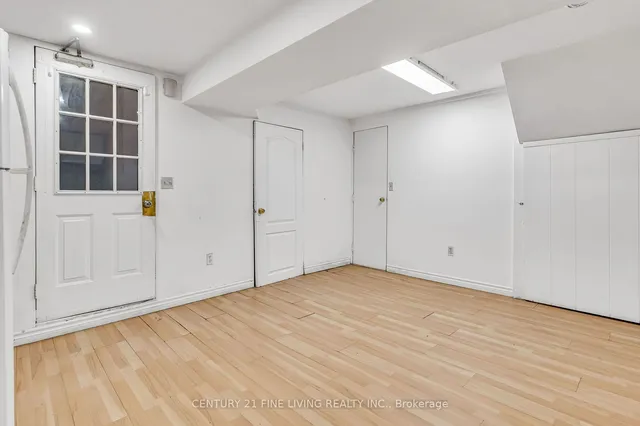 Additional image 27 of 68 Radford Dr