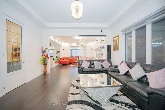 Additional image 7 of 23 HENDRICKS Cres