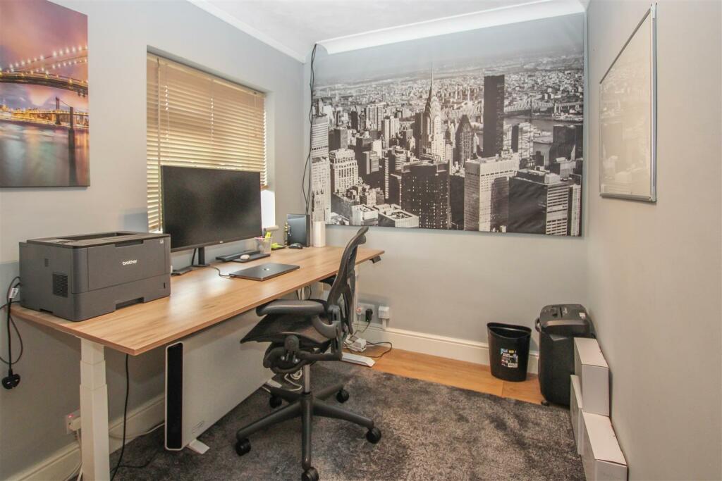 Additional image 27 of Honeypot Lane, Brentwood