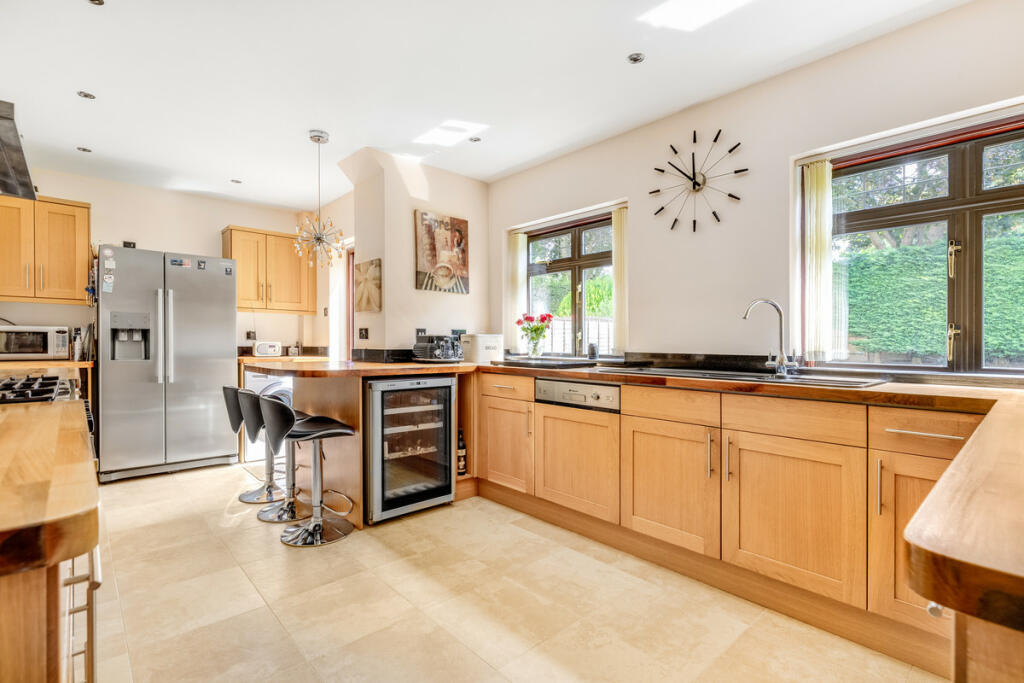 Additional image 6 of Arkwright Road, South Croydon, CR2