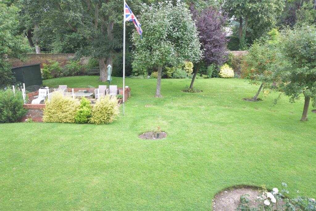 Additional image 14 of The Parade, Parkgate, Neston