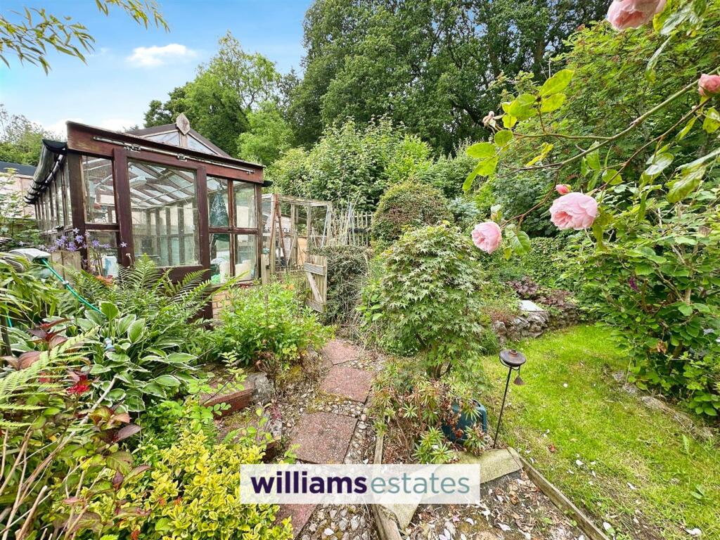 Additional image 14 of Coed-Talon, Mold