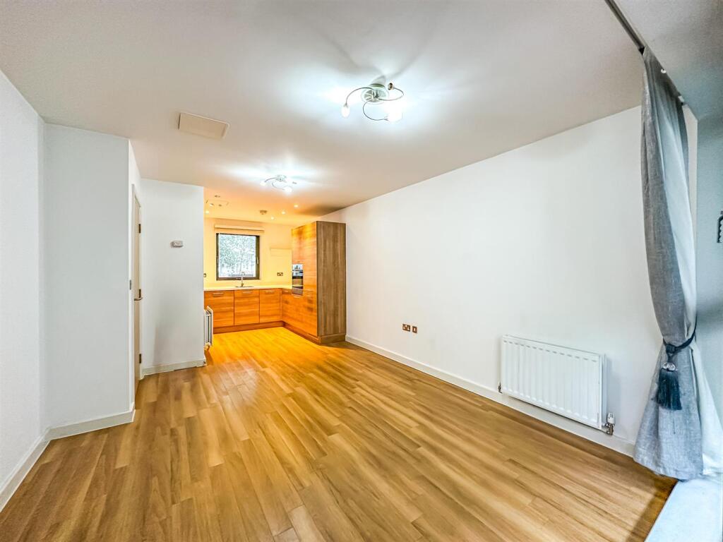 Additional image 4 of High Street, Brentwood