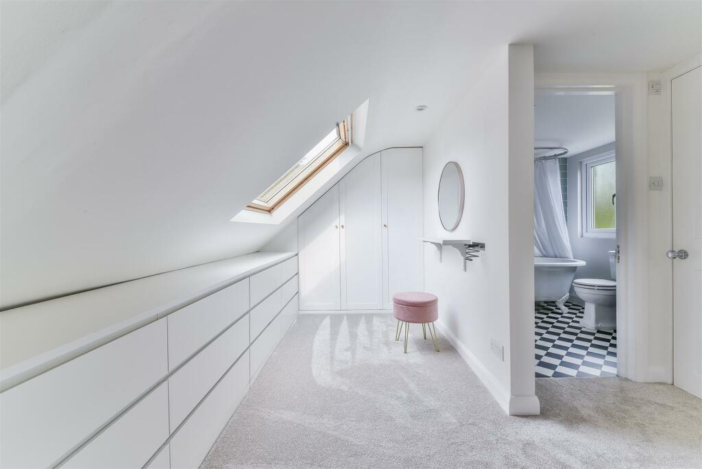 Additional image 24 of Outwood Lane, Chipstead,