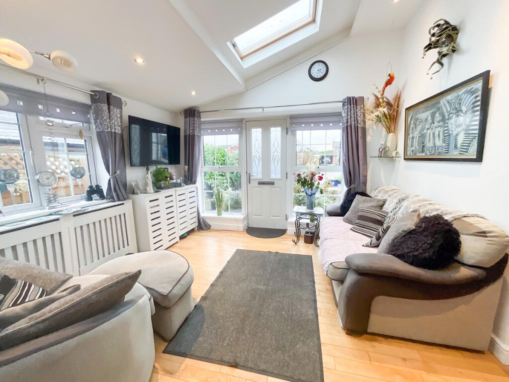 Additional image 20 of Thorpe Road, Clacton-on-sea, CO15 4